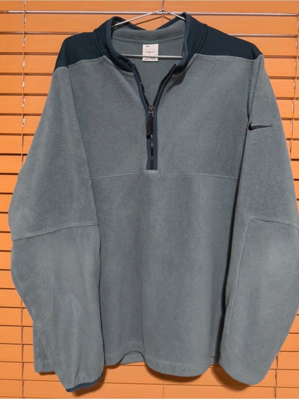 Nike Therma-FIT Men’s XL Gray Navy Fleece Quarter Zip Pullover Jacket
